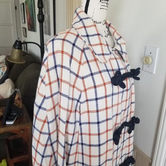 Country Place Vintage Plaid Lined Cape - Picture 6 of 13
